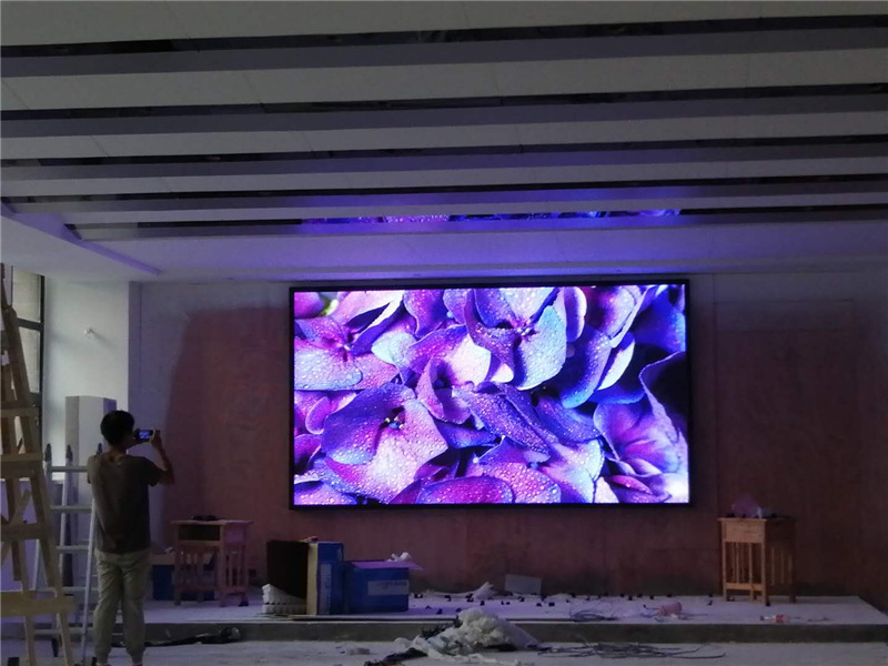 LED显示屏安装厂 LED显示屏安装厂